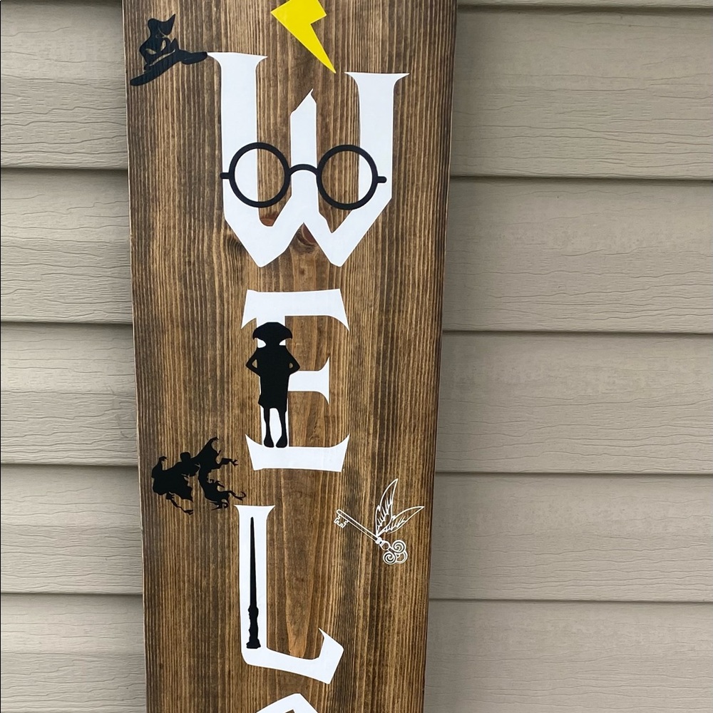 Harry Potter leaning door welcome sign!